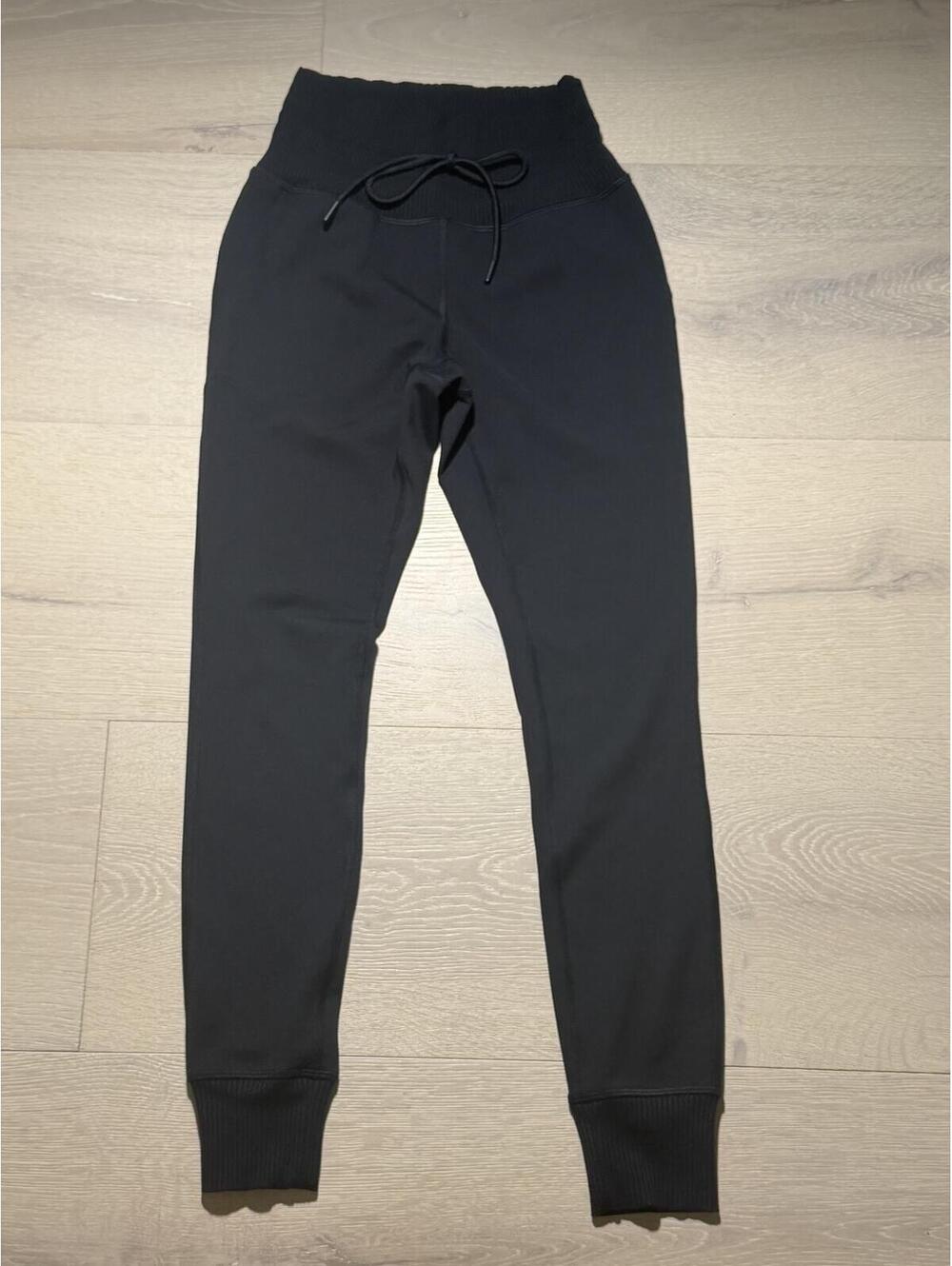 Avalanche Outdoor Supply Black Jogger Pants Women’s Small Drawstring Active